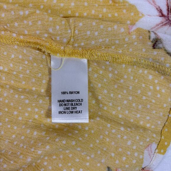 NWT Lulu's Butter Yellow Wrap Maxi Dress with Flutter Sleeves Size Medium FF0613 - Picture 7 of 8